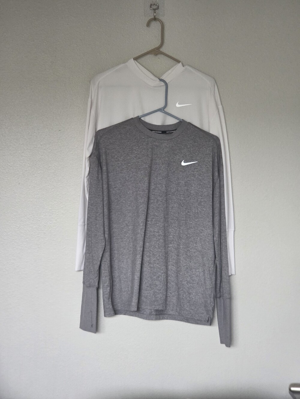 2 Nike Women’s Shirt Element Long Sleeve Running Athletic Dri-Fit